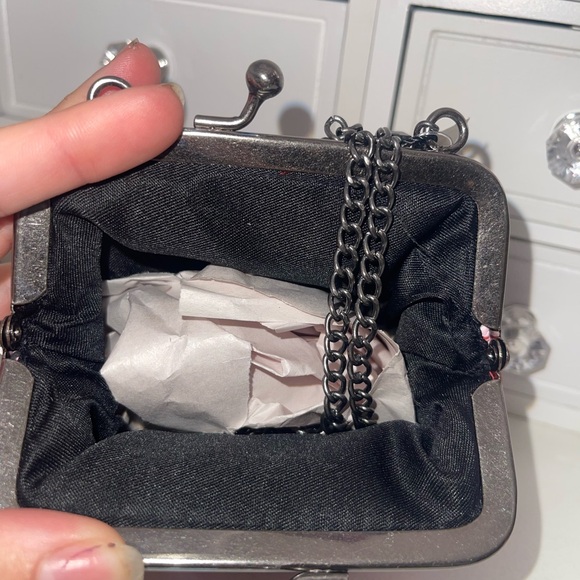 NWT Ed Hardy Floral Red Bedazzled Small bag/coin purse with Chain - Picture 3 of 8